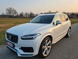 Volvo XC90 D5 AWD R-Design, 7Sitze, PANO, STHZ,AHK,22" - Volvo XC90: R