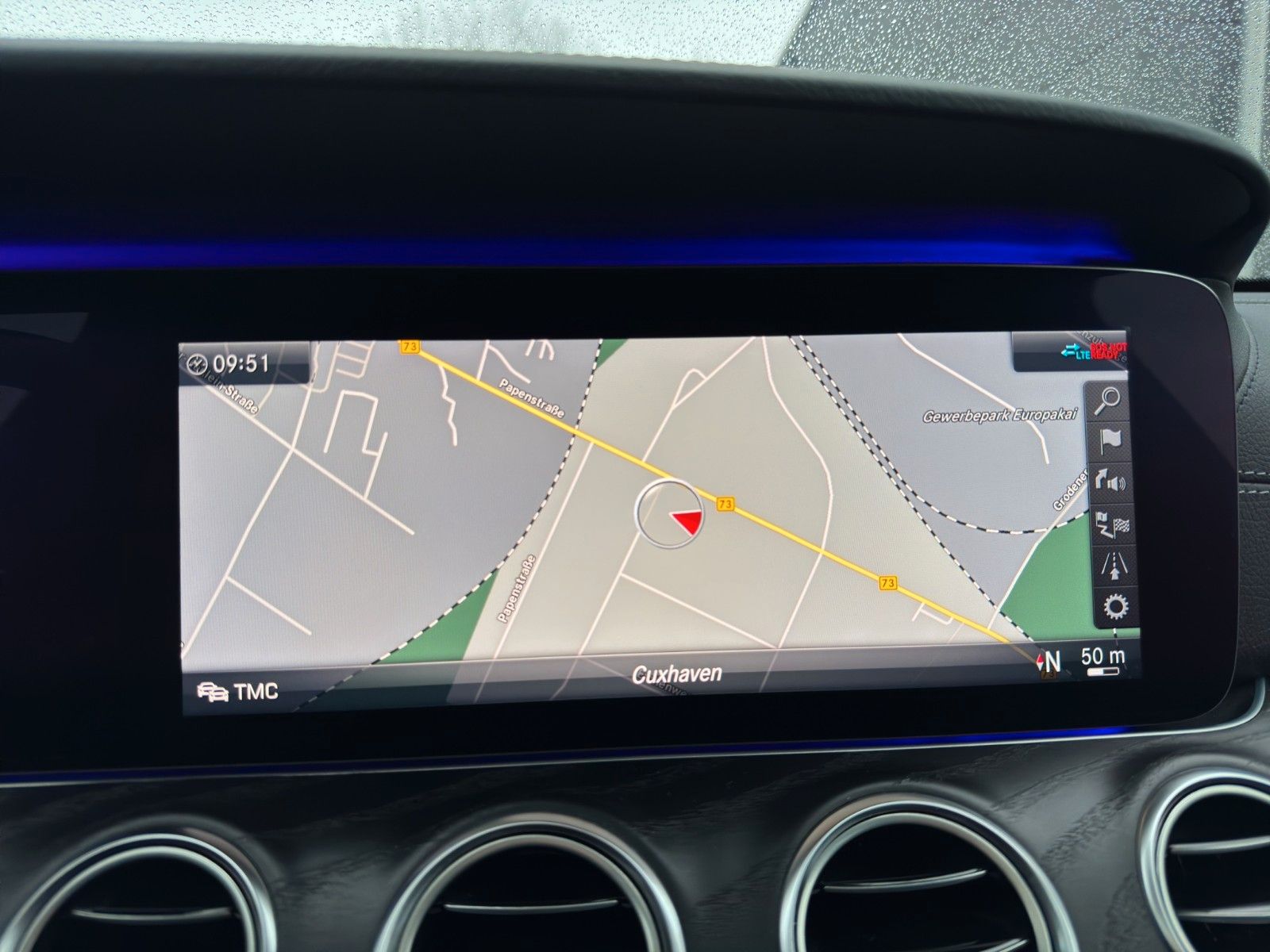 Fahrzeugabbildung Mercedes-Benz E 300de  AMG-Line/MBeam/Burmester/S-Dach