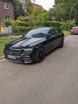 Mercedes-Benz E 220d T AVANTGARDE - AMG Look - Mercedes-Benz E 220 in Hamburg