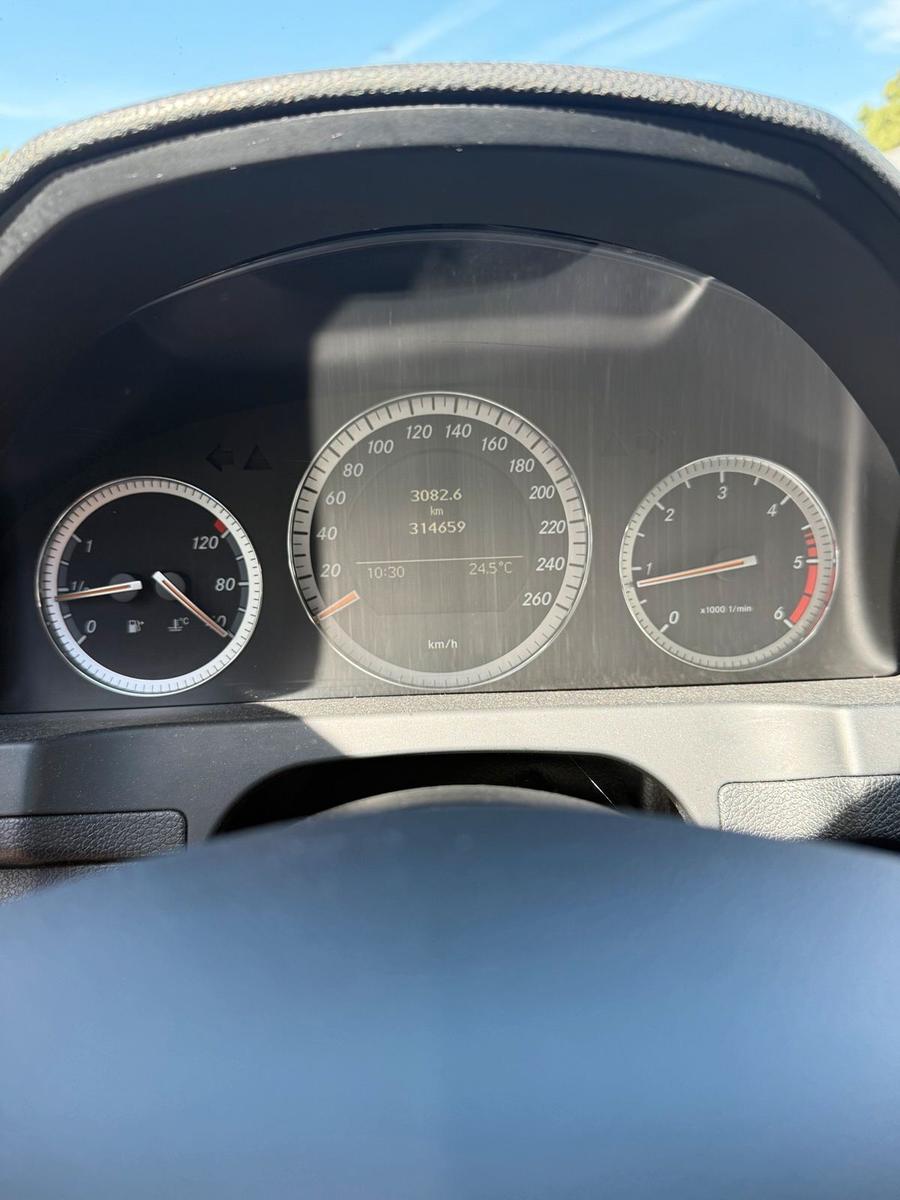 Mercedes-Benz C220 2008 — photo 6