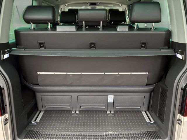 T6.1 MULTIVAN 2.0 TDI 4MOTION SIX+CAM+STHZ+LED