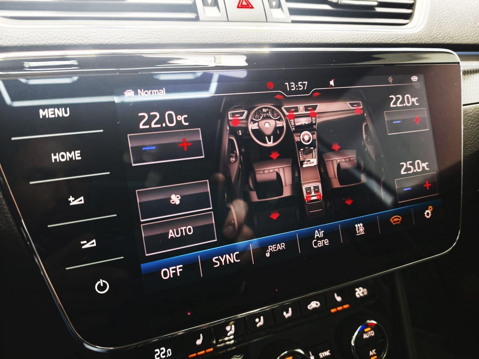 Skoda Superb Combi 2.0 TSI SportLine 4x4*Canton*Std...