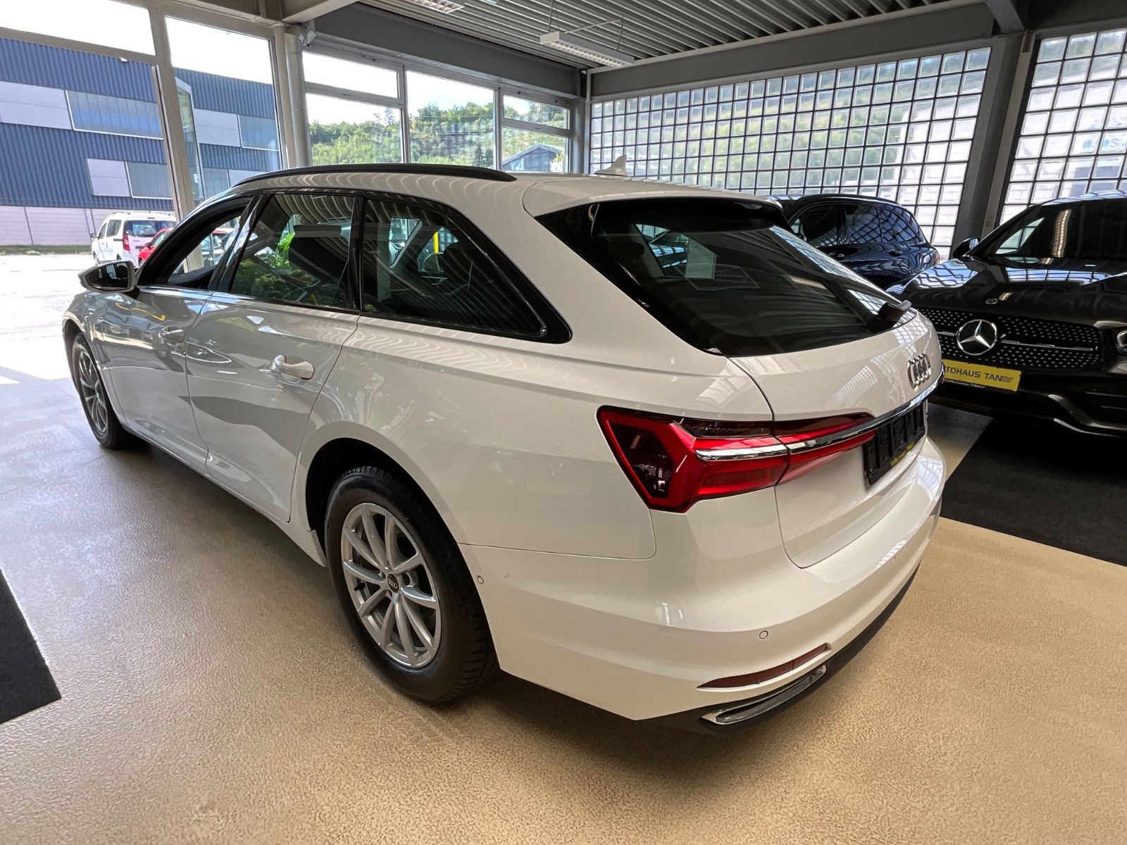 Fahrzeugabbildung Audi A6 Avant 45 TDI quattro*Business-Paket