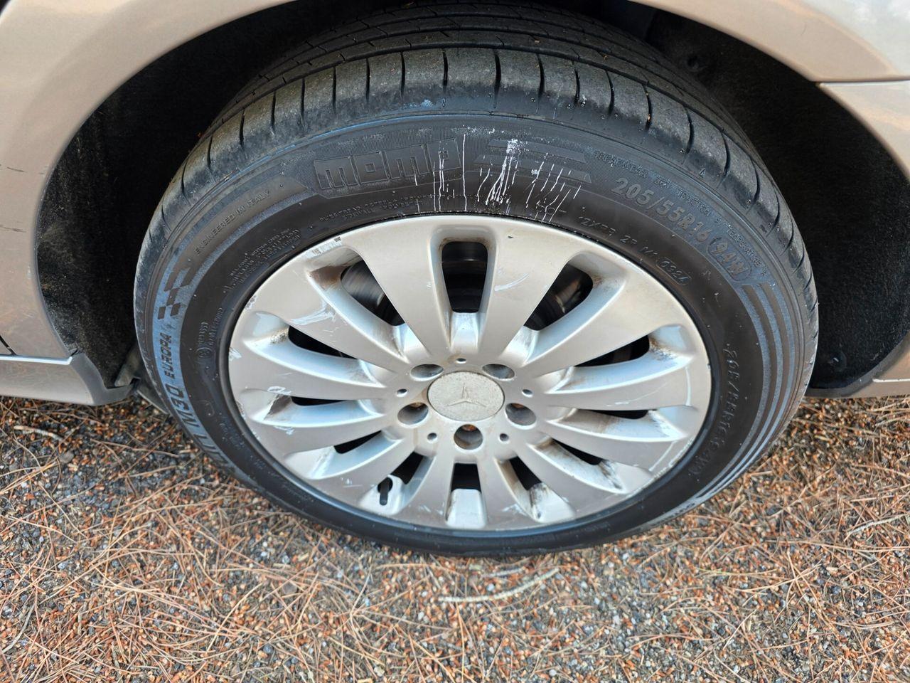 Mercedes-Benz C220 2008 — photo 7