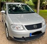 Volkswagen Touran 1.6 FSI Basis Basis - Volkswagen Touran Basis mit Benzin-Antrieb