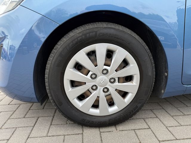 Hyundai i30 cw blue Trend