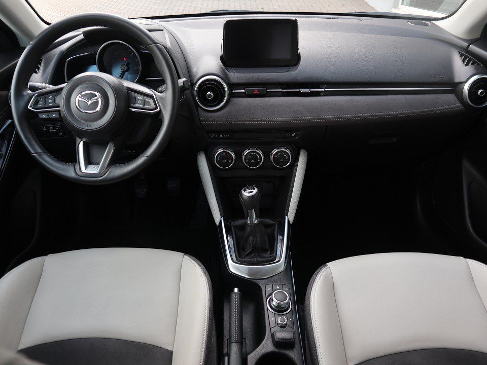 Fahrzeugabbildung Mazda 2 M-Hybrid Edition100 G-90 NAVI LEDER ACAA MATRI