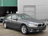 BMW 320 i xDrive Touring*AUTOMATIK*FINANZIERUNG*TOP* - BMW 320 mit Benzin-Antrieb: Kombi, 320i Xdrive