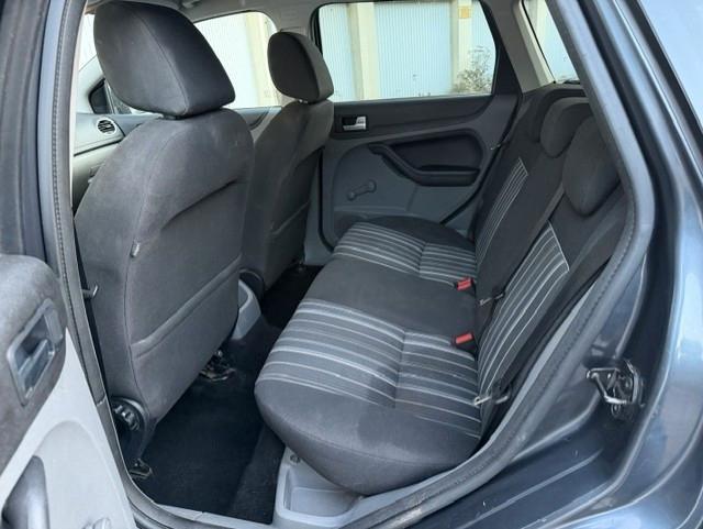 Ford Focus 2009 — photo 7