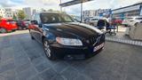 Volvo V70 Kombi Kinetic - Volvo V70 aus 2011 mit Diesel-Antrieb: Kombi