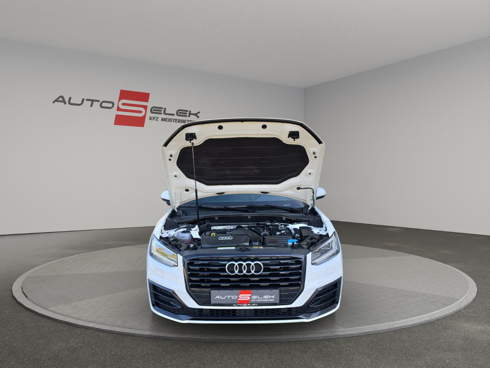 Fahrzeugabbildung Audi Q2 35 TFSI SPORT S-LINE NAVI LED PDC SHZ LEDER
