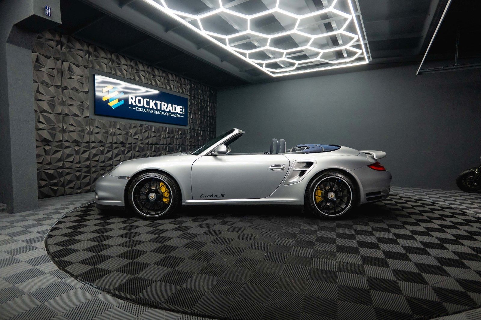 Fahrzeugabbildung Porsche 997.2 911 Turbo S Cabrio PDK*Keramik*Unfallfrei*