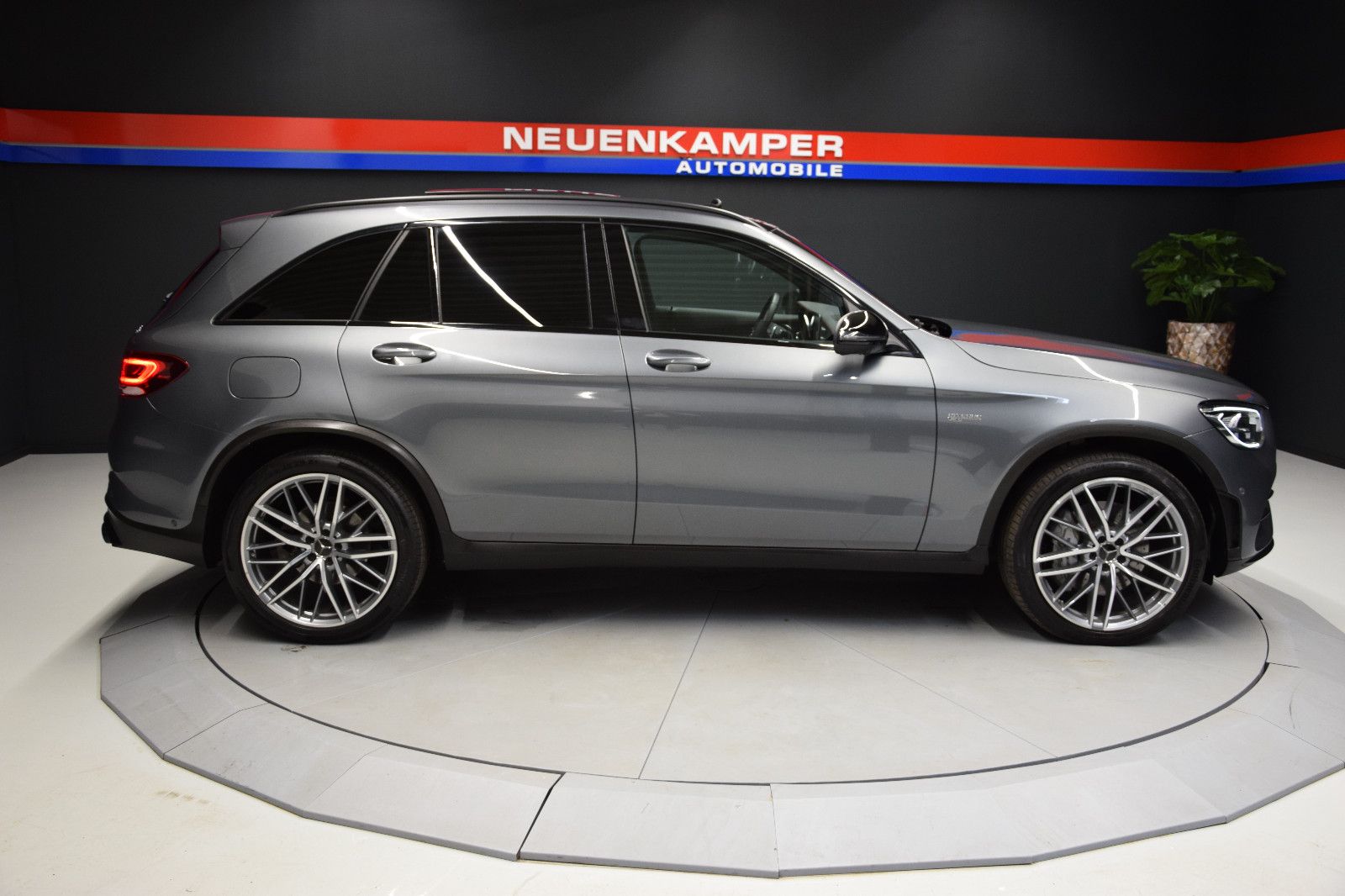 Fahrzeugabbildung Mercedes-Benz GLC 43 AMG 4Matic Pano