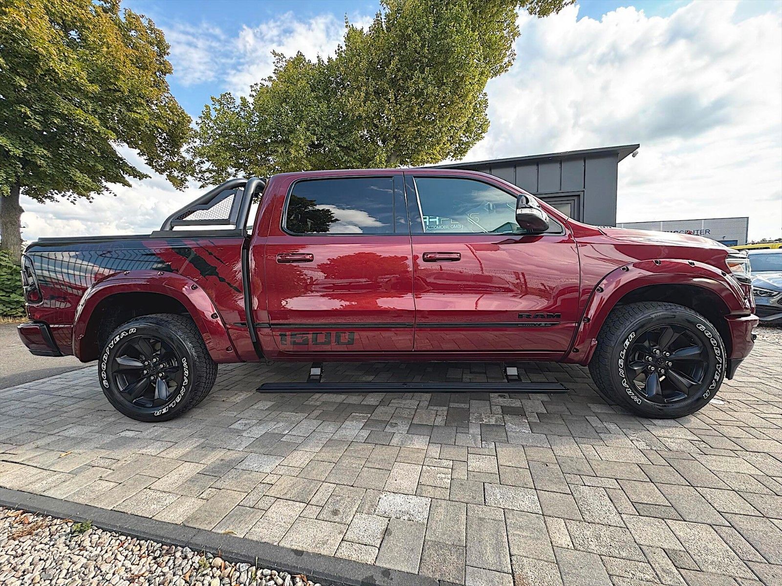 Fahrzeugabbildung Dodge RAM 5.7 V8 HEMI 4x4 LIMITED NightEdition Offroad