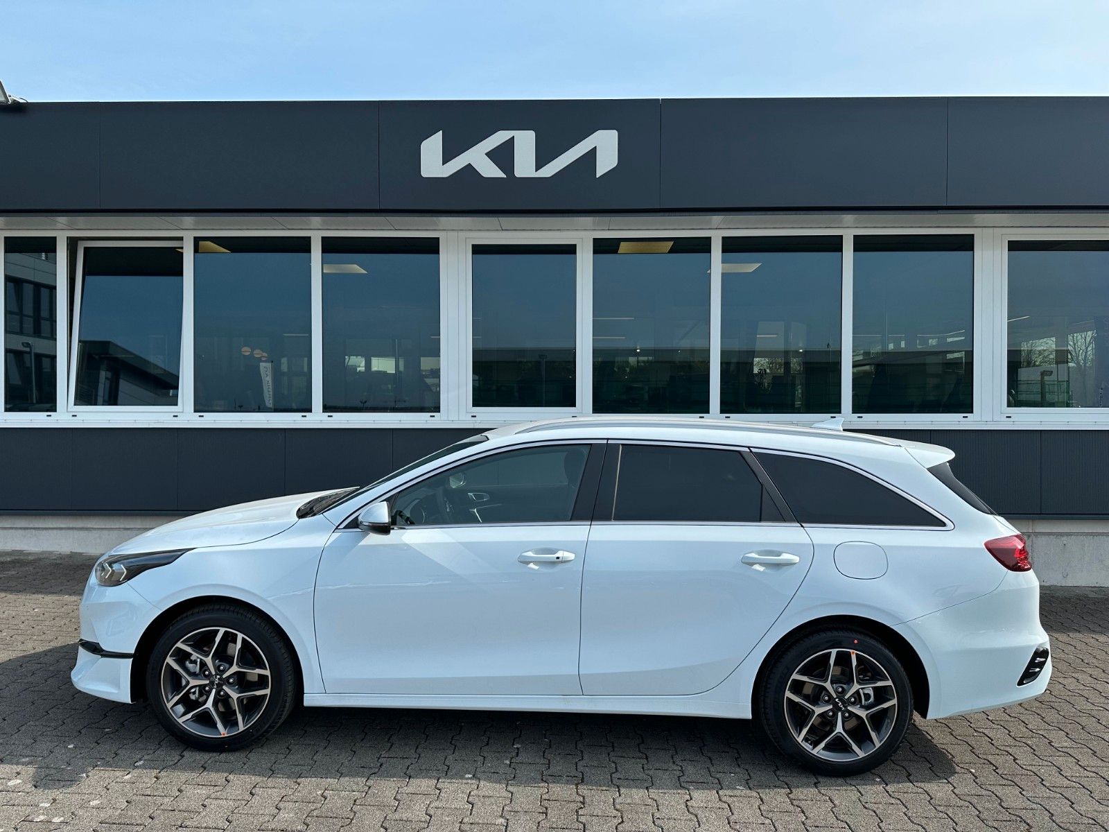 Fahrzeugabbildung Kia cee'd Sportswagon 1,5T-GDI AT Ultimat Style