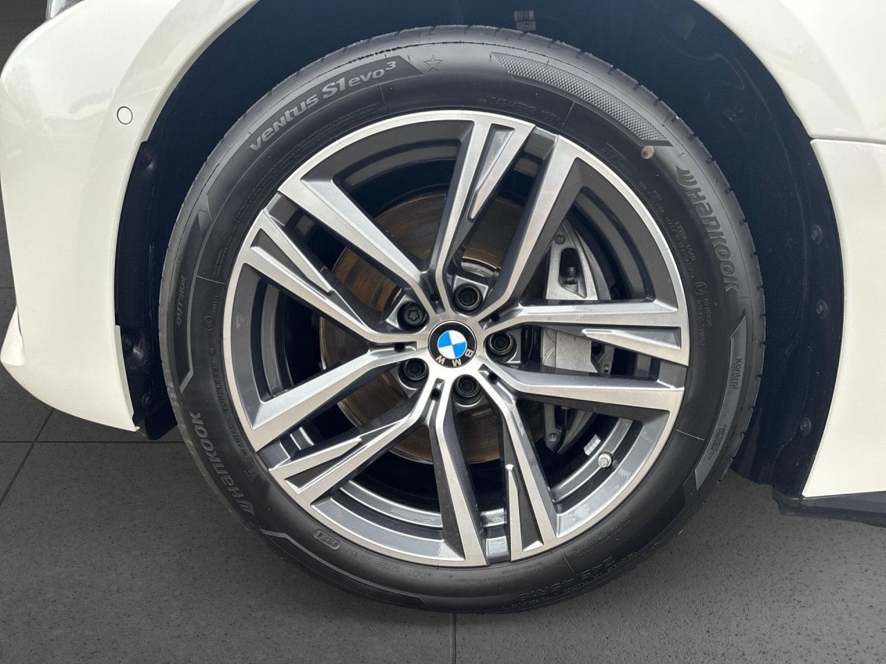 BMW i4 - Bild 21