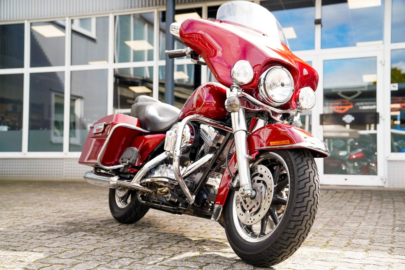 Fahrzeugabbildung Harley-Davidson FLHTP Electra Glide Twin Cam 96 - Sissybar -