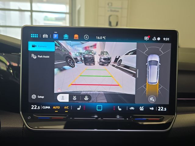 Golf VIII Var. R-Line 1.5 eTSI DSG*AHK*IQ.LIGHT*