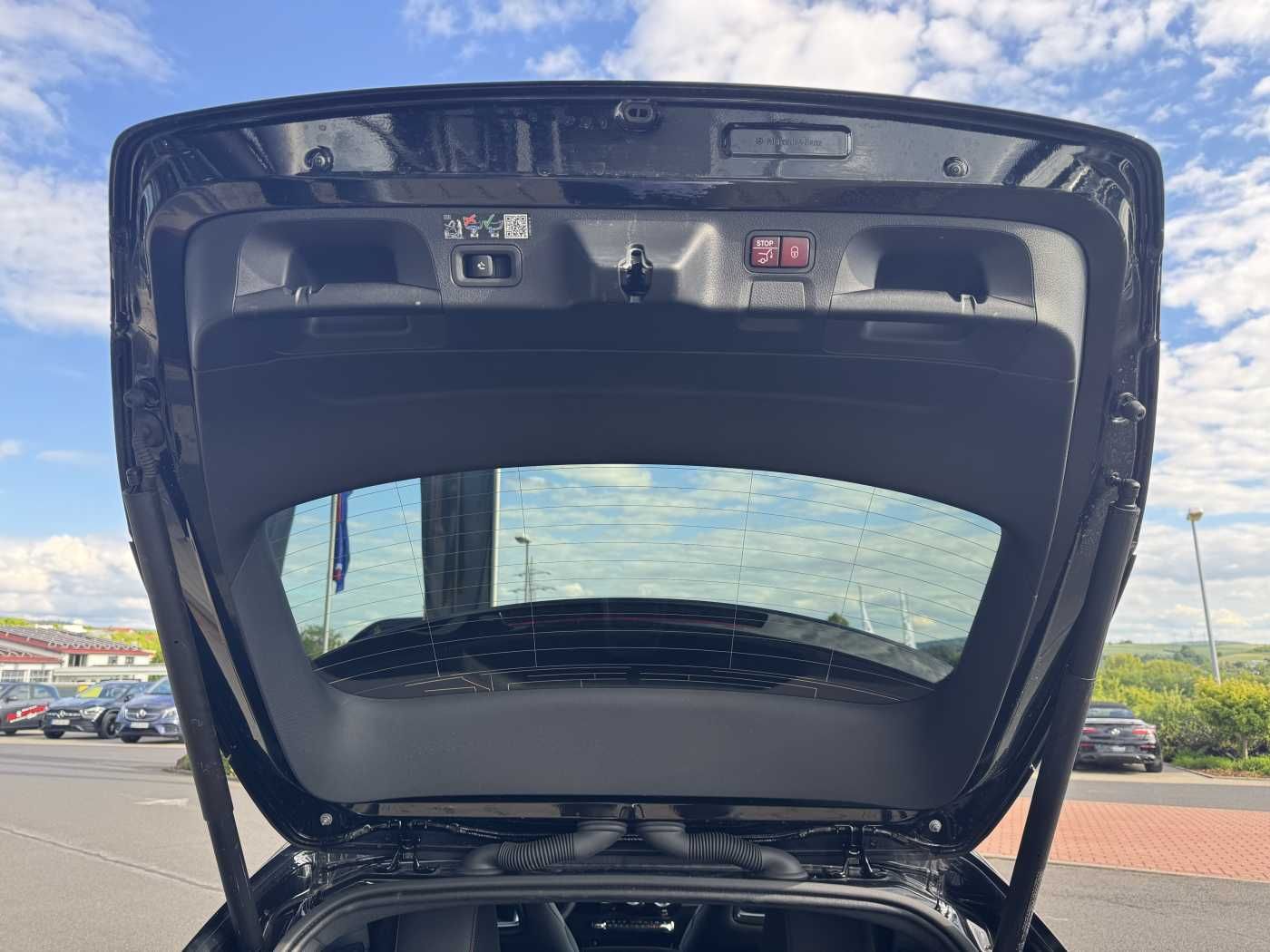 Fahrzeugabbildung Mercedes-Benz CLA 180 Shooting Brake+AMG+Distr+AHK+RFK+