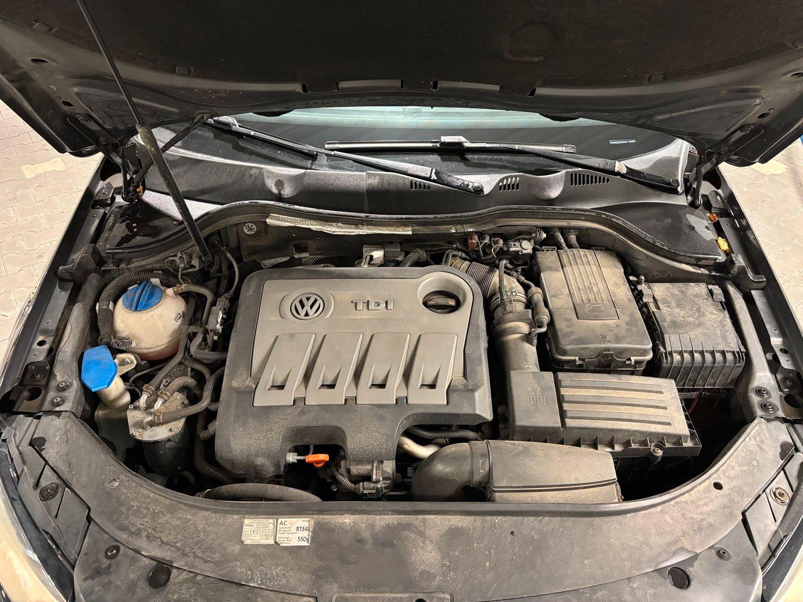 Volkswagen Passat 2012 — photo 7