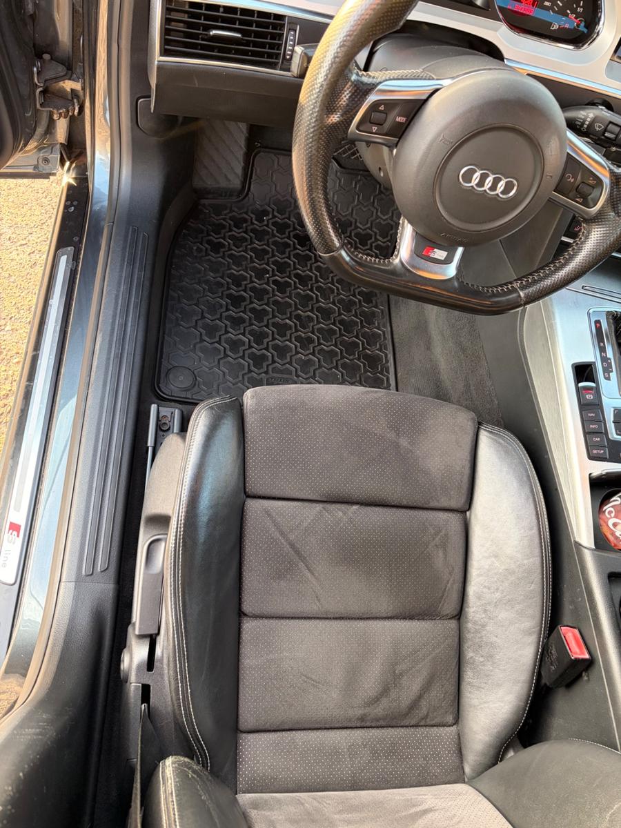 Audi A6 2011 — photo 7