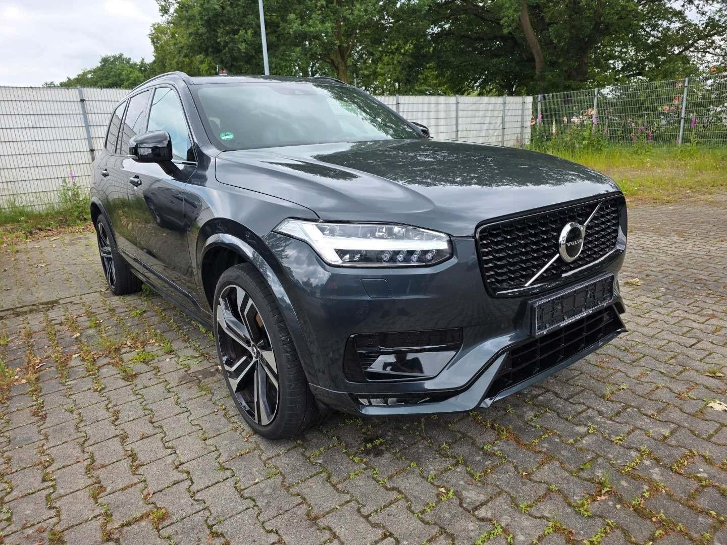 Volvo XC 90 R Design AWD *HUD*7-SITZER*PANO*ACC*