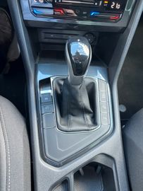 Volkswagen Tiguan - 10