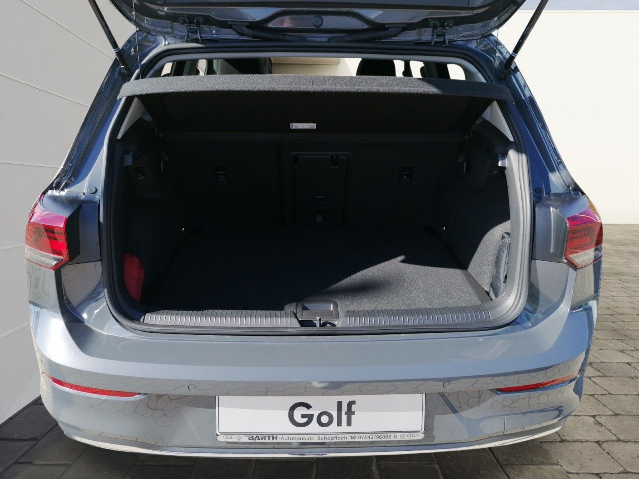 Fahrzeugabbildung Volkswagen Golf 8 ACTIVE 2.0 TDI+DSG+NAVI+ACC+R-KAMERA+AHK+
