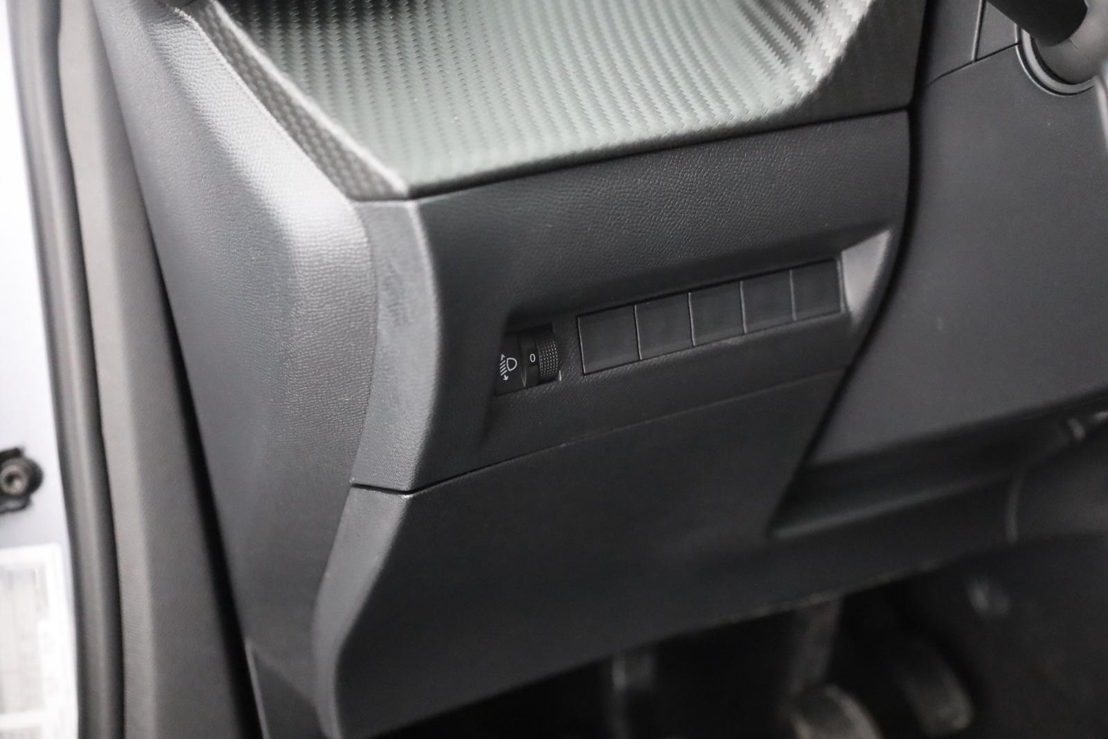 Peugeot 2008 1.2 PureTech LED ACC Kamera, миниатюра 21