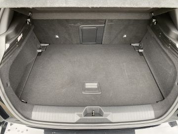 Bild 9 Opel Astra GS AT/NAVI/LHZ+SHZ/PDC vo+hi+360CAM