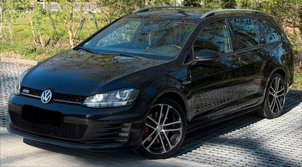 Image of Volkswagen Golf
