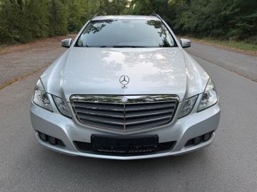 Mercedes E 200 - 4