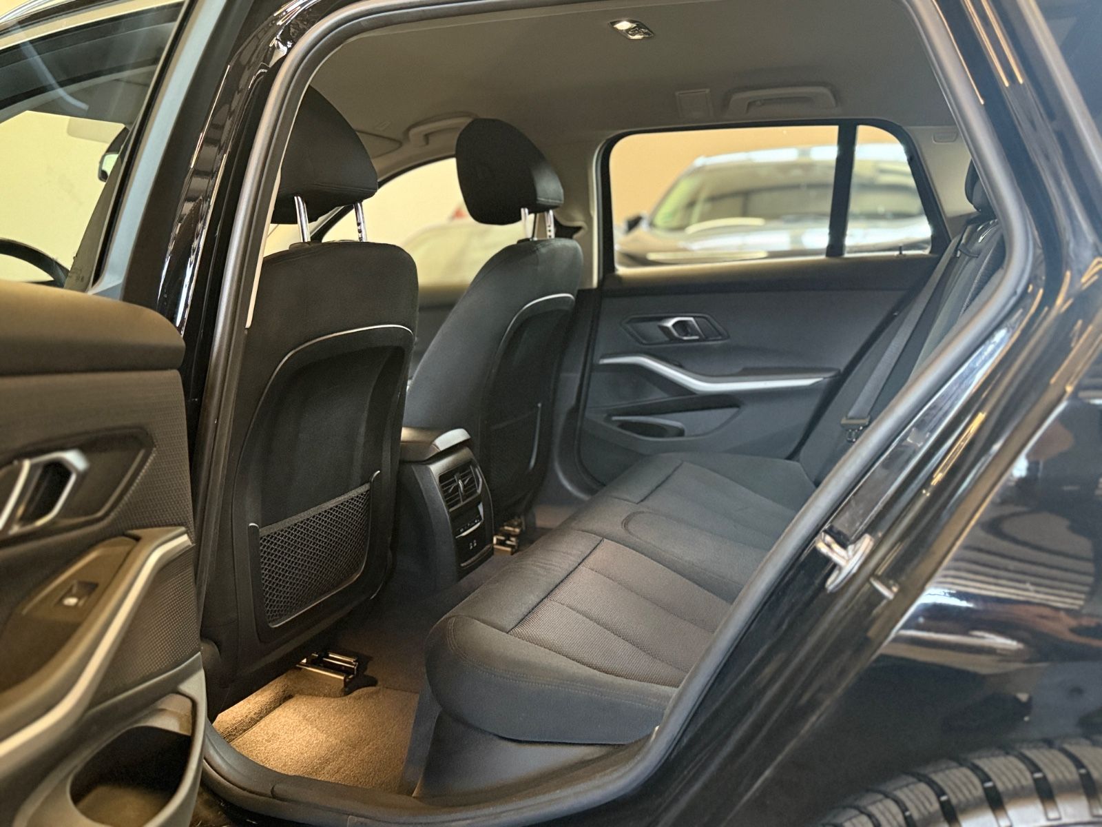 BMW 320 Touring Whitescreen/LED/Neues Model foto 10