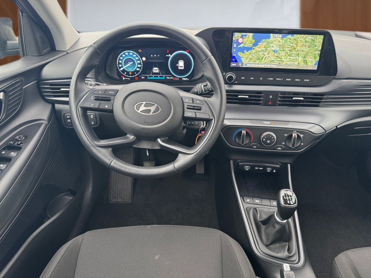Fahrzeugabbildung Hyundai i20 TREND KAMERA*SHZ*LHZ*NAVI*USB*ZV*CARPL*