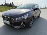 Hyundai i30 1.6 CRDi 81kW Premium m. Panoramadach - Hyundai i30 Premium mit Diesel-Antrieb