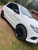 Mercedes-Benz GLE 450 AMG 4MATIC AMG - Mercedes-Benz GLE 450 aus 2016
