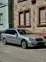 Mercedes-Benz MERCEDES CDI 220 W203 TOP ZUSTAND !!! - Mercedes-Benz 220 in Mainz