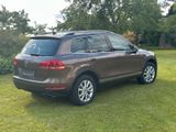 Volkswagen Top gepflegter VW Touareg V6 - Volkswagen Touareg aus 2013