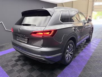 Volkswagen Touareg - 5