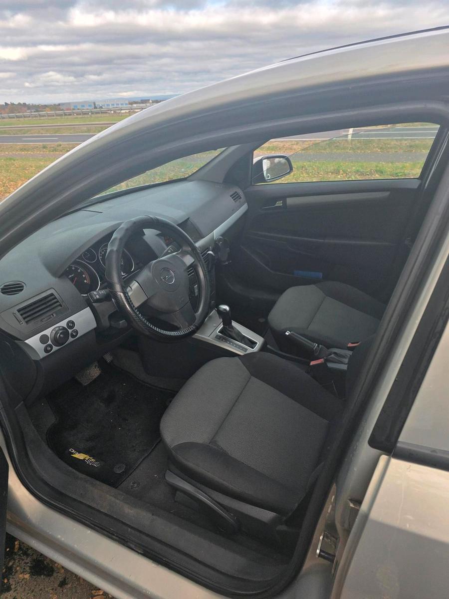 Opel Astra 2006 — photo 11