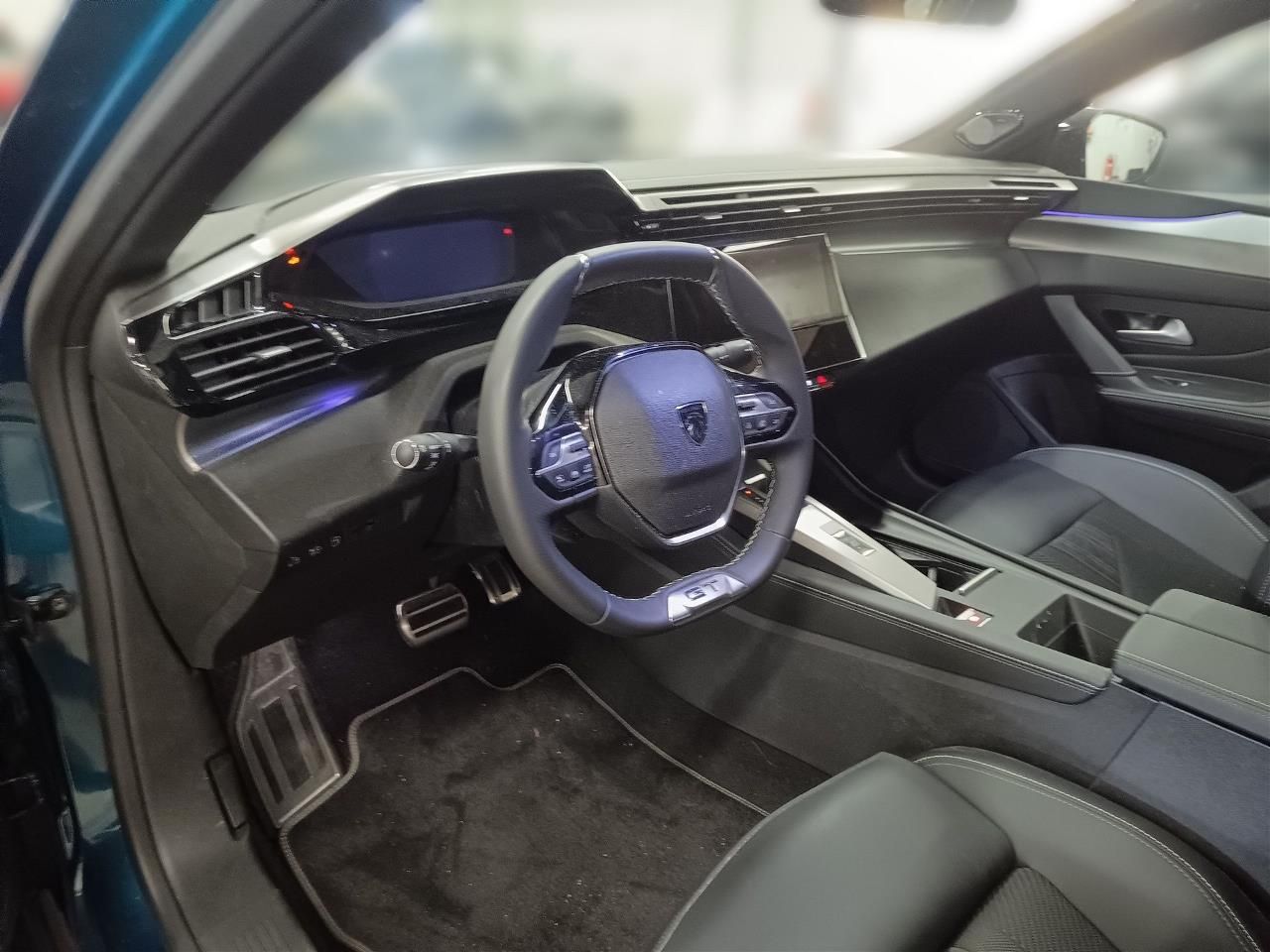 Fahrzeugabbildung Peugeot 408 GT 1.6 PlugIn Hybrid 225 e-EAT8