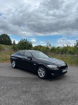 BMW F10 530i - BMW 530: F10