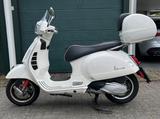 Piaggio Neuwertig: Vespa GTS 300 (2022) 