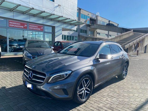 MERCEDES-BENZ MERCEDES-BENZ GLA 200 d Automatic 4Matic Executi