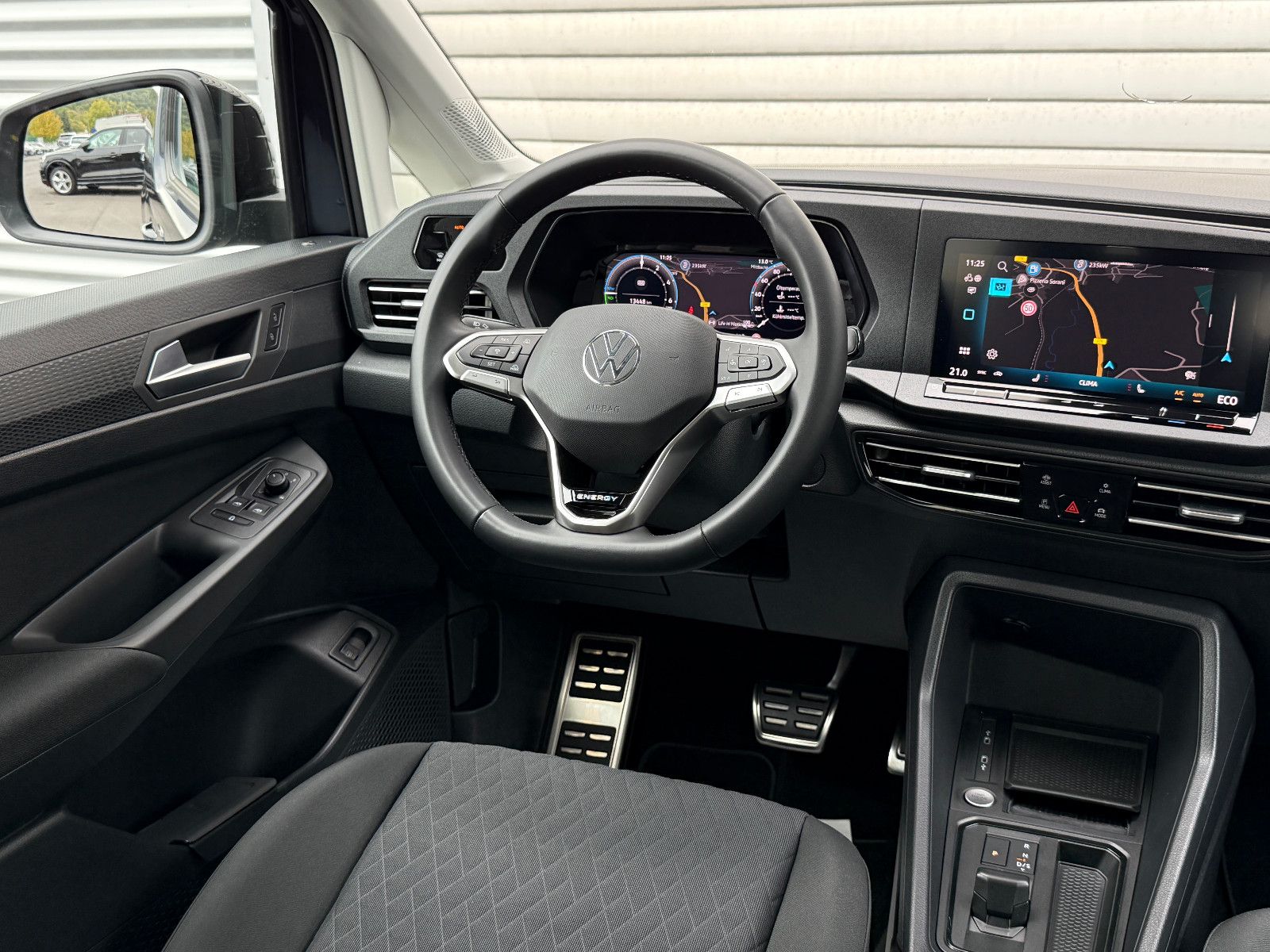 Fahrzeugabbildung Volkswagen Caddy Life "Energy" TSI eHybrid ACC Navi Kamera