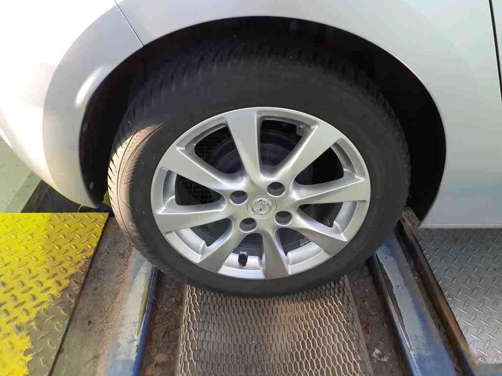 Opel Corsa Edition 1.2 SHZ*NAV*LANE*TEMPO*KLIMA