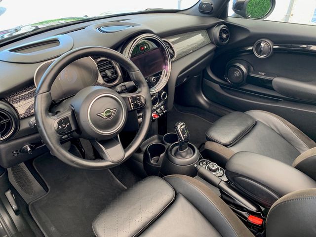 Fahrzeugabbildung MINI Cooper Cabrio 1,5 Classic Trim+Leder+Kamera+H&K