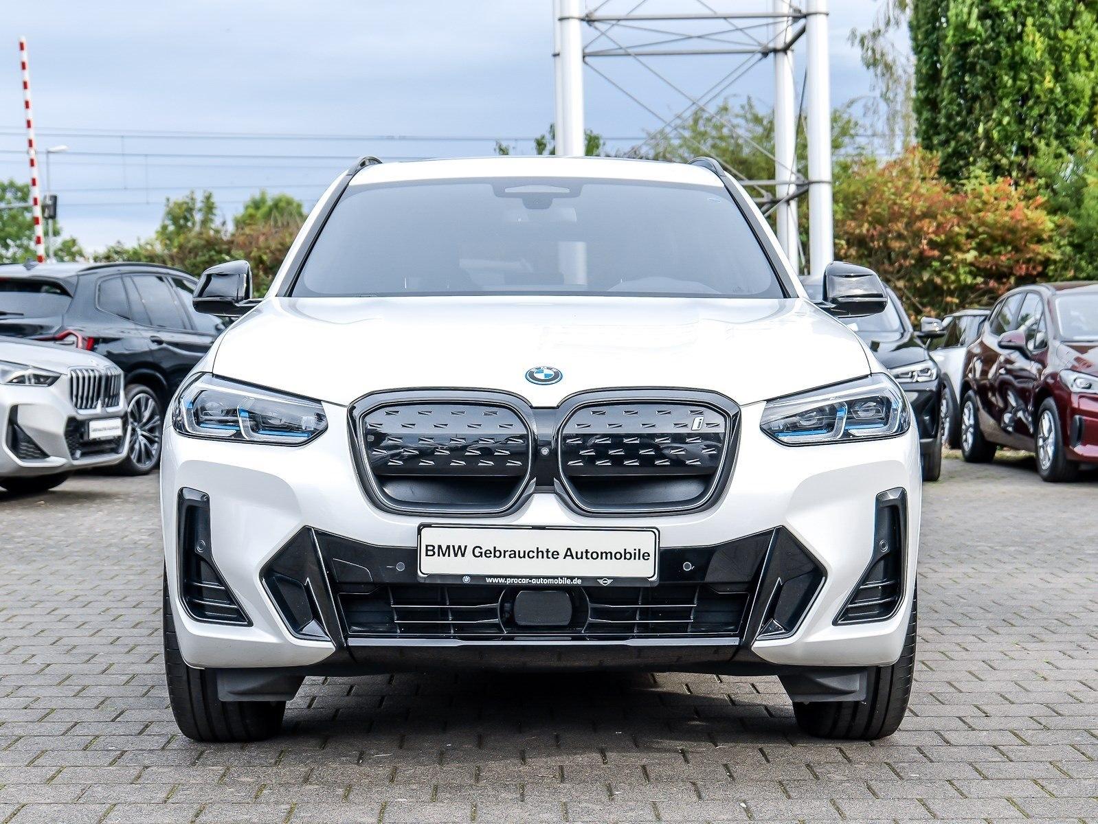 BMW iX3 HUD PANO ACC AHK 360°KAM RFK NAVI Standh.