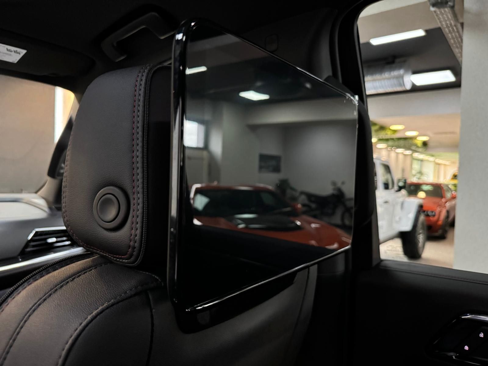 Fahrzeugabbildung Chevrolet 2026 TAHOE 6.2 ECOTEC RST 4x4-24"-ENTERTAINMENT