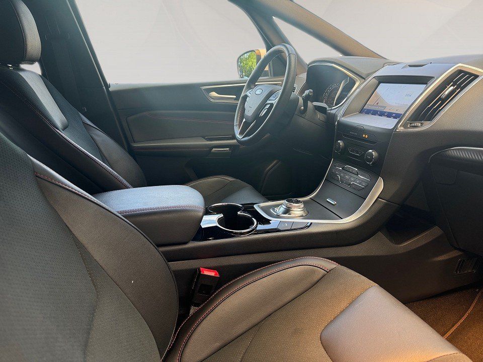Fahrzeugabbildung Ford S-MAX 2.5i 150PS A/T Hybrid ST-Line